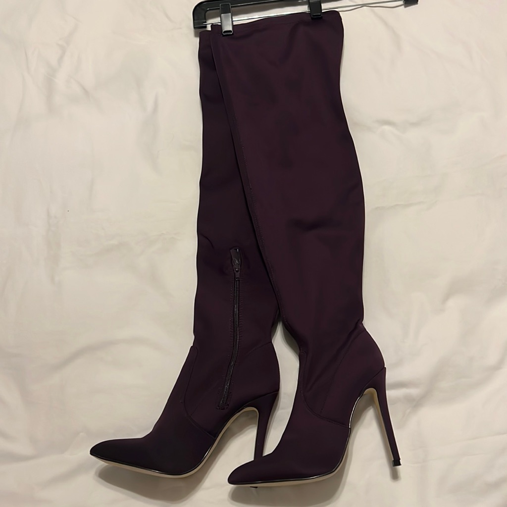 Shoedazzle Purple Thigh High Boots Sz 7